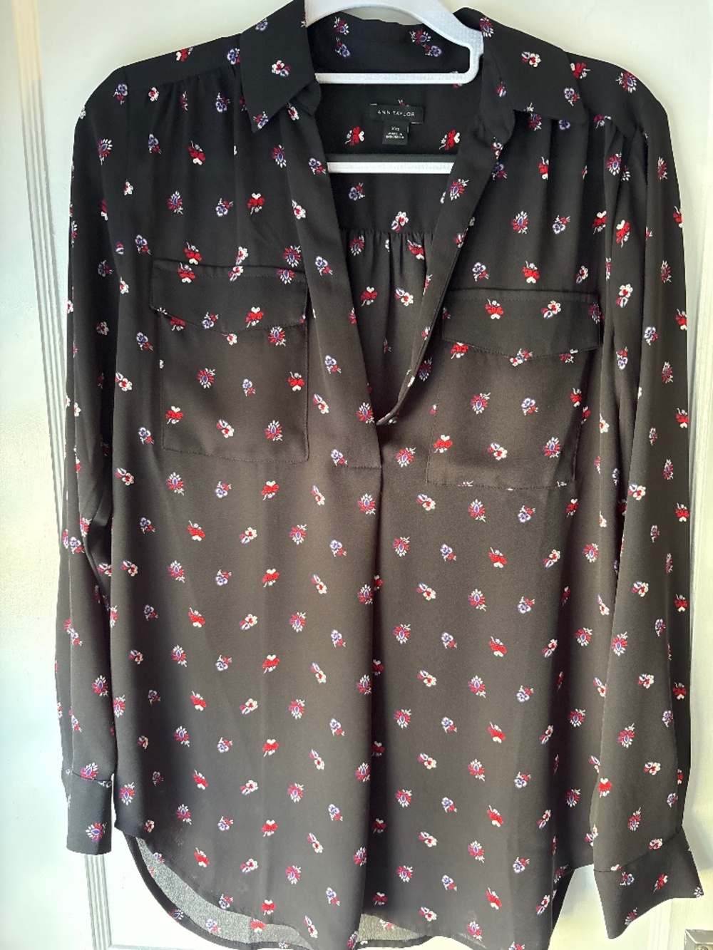 Ann Taylor Black Floral Camp Shirt, Sz XXS, EUC